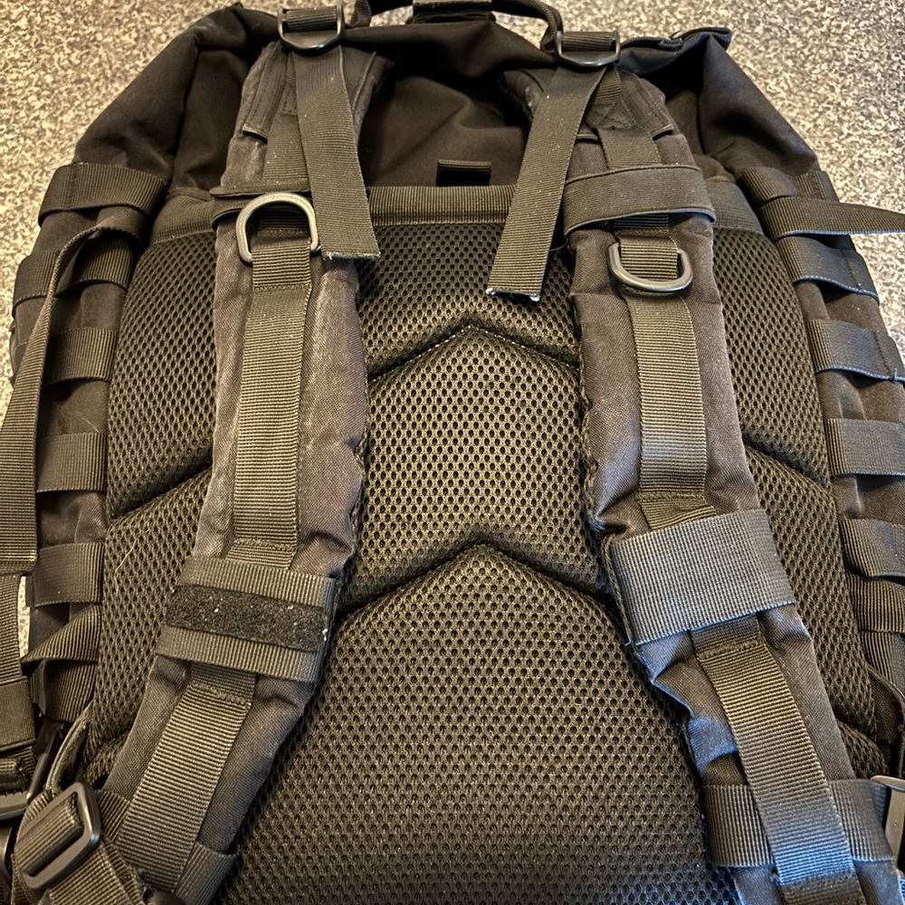 Wolfpack 35L Backpack - image 9